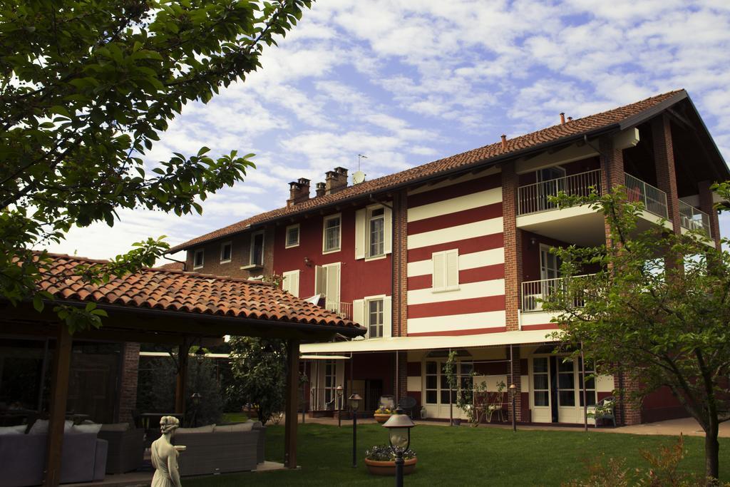 Maison Louis Villa Trofarello Exteriör bild